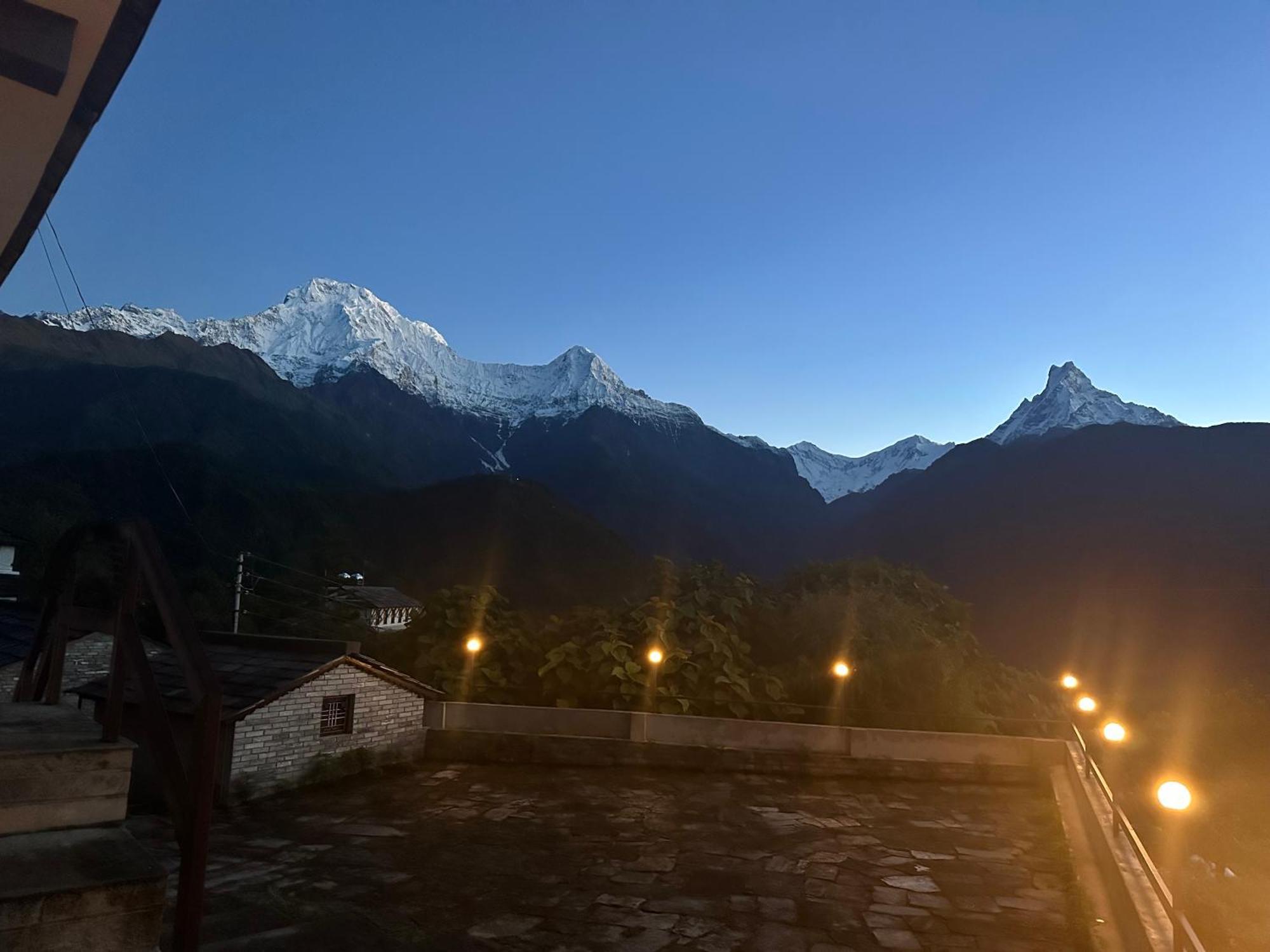 Hill Top Lodge Ghandruk Astam Exterior foto